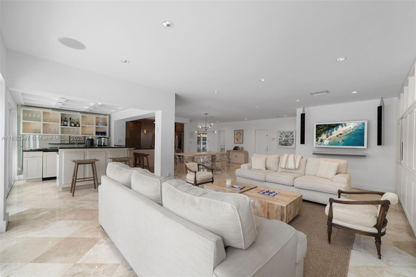 BAY HARBOR ISLAND - Residential