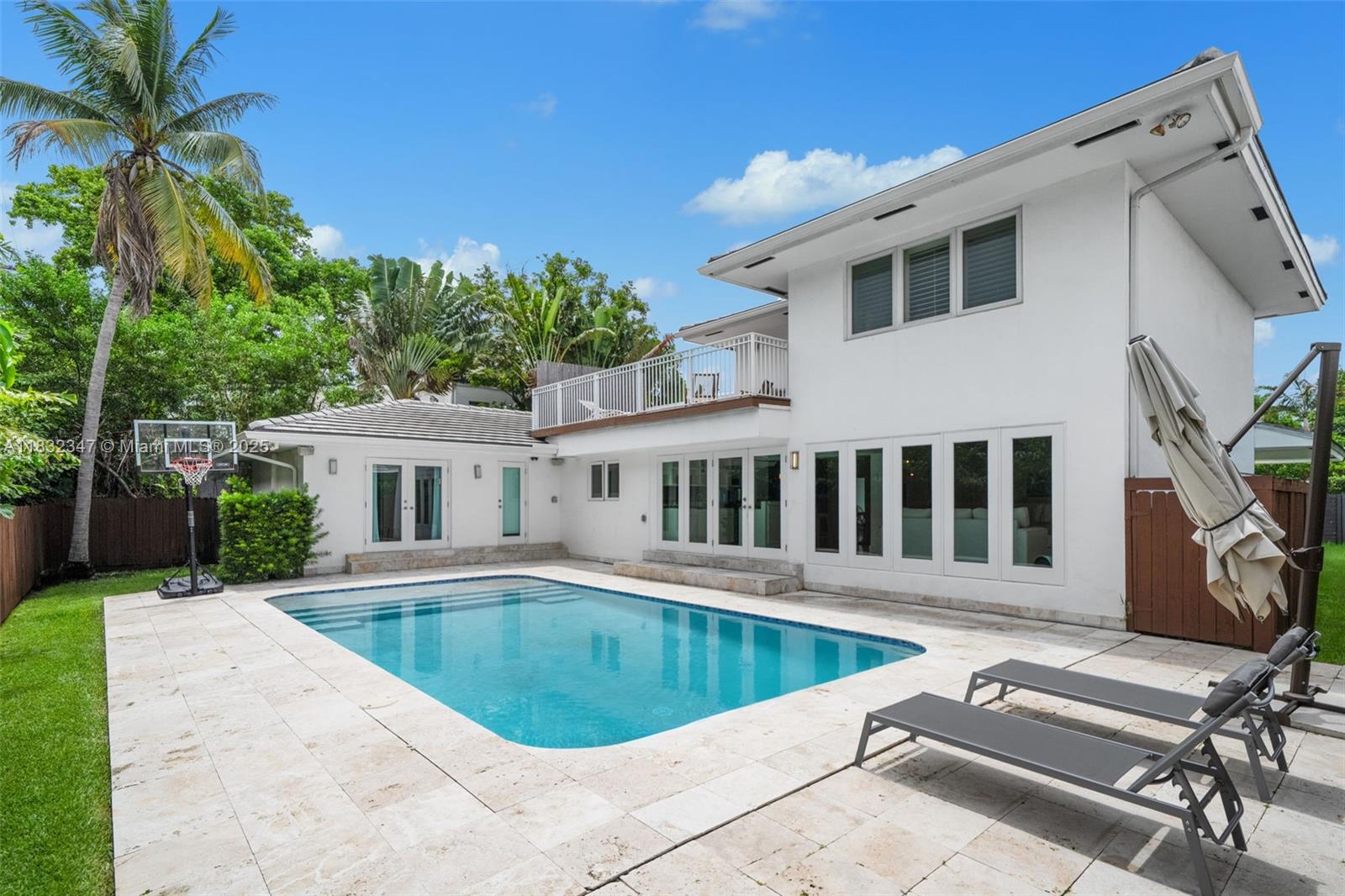 BAY HARBOR ISLAND - Residential