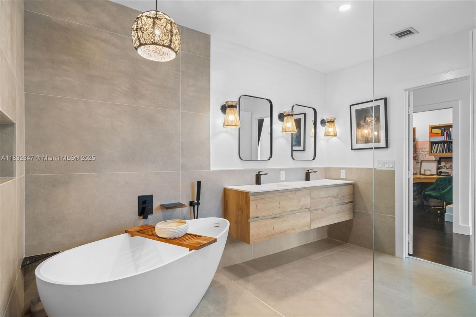 BAY HARBOR ISLAND - Residential