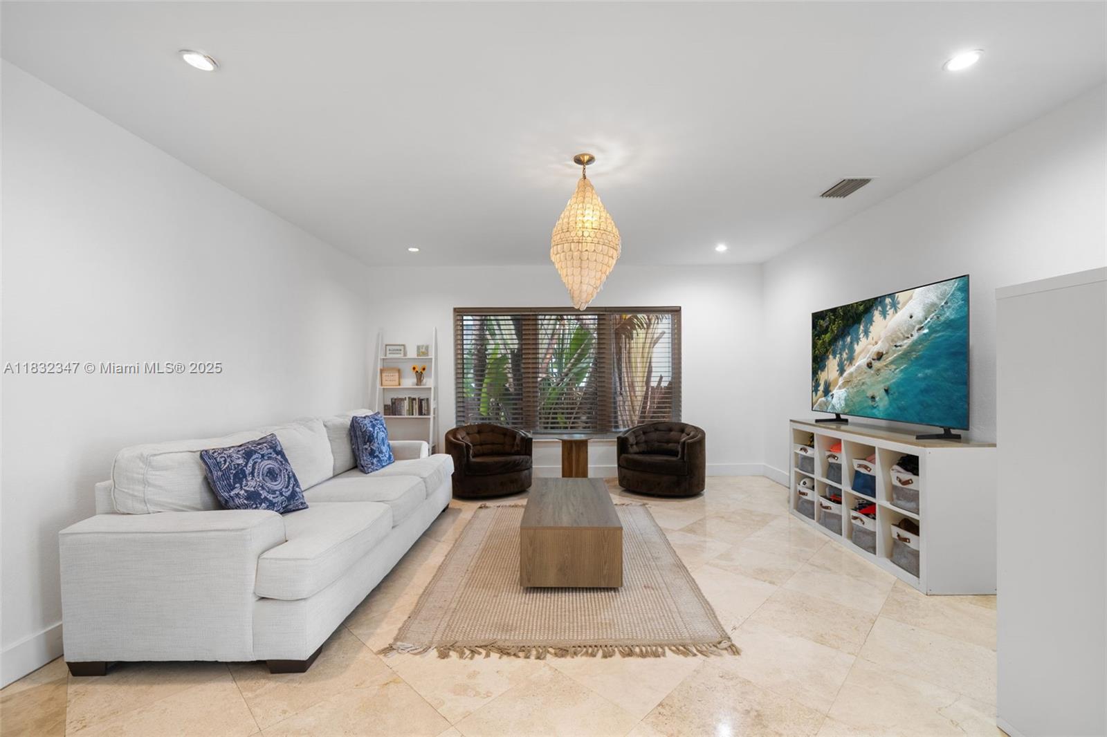 BAY HARBOR ISLAND - Residential