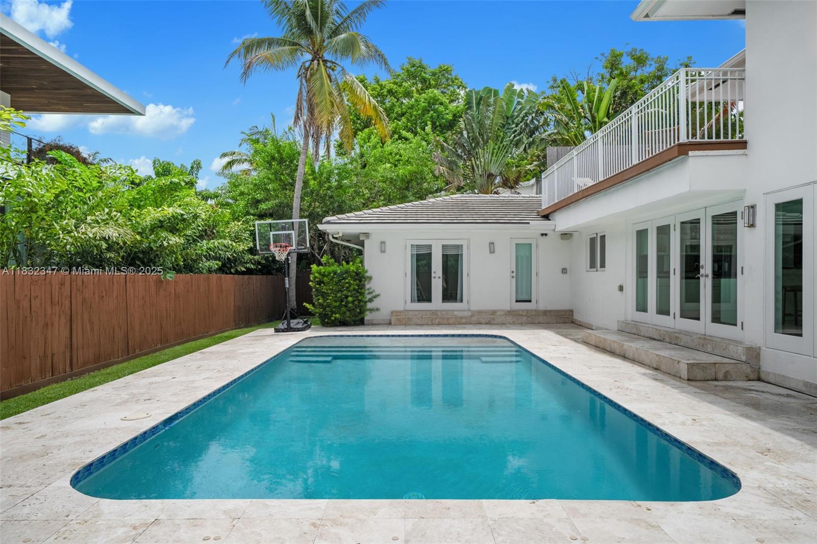 BAY HARBOR ISLAND - Residential