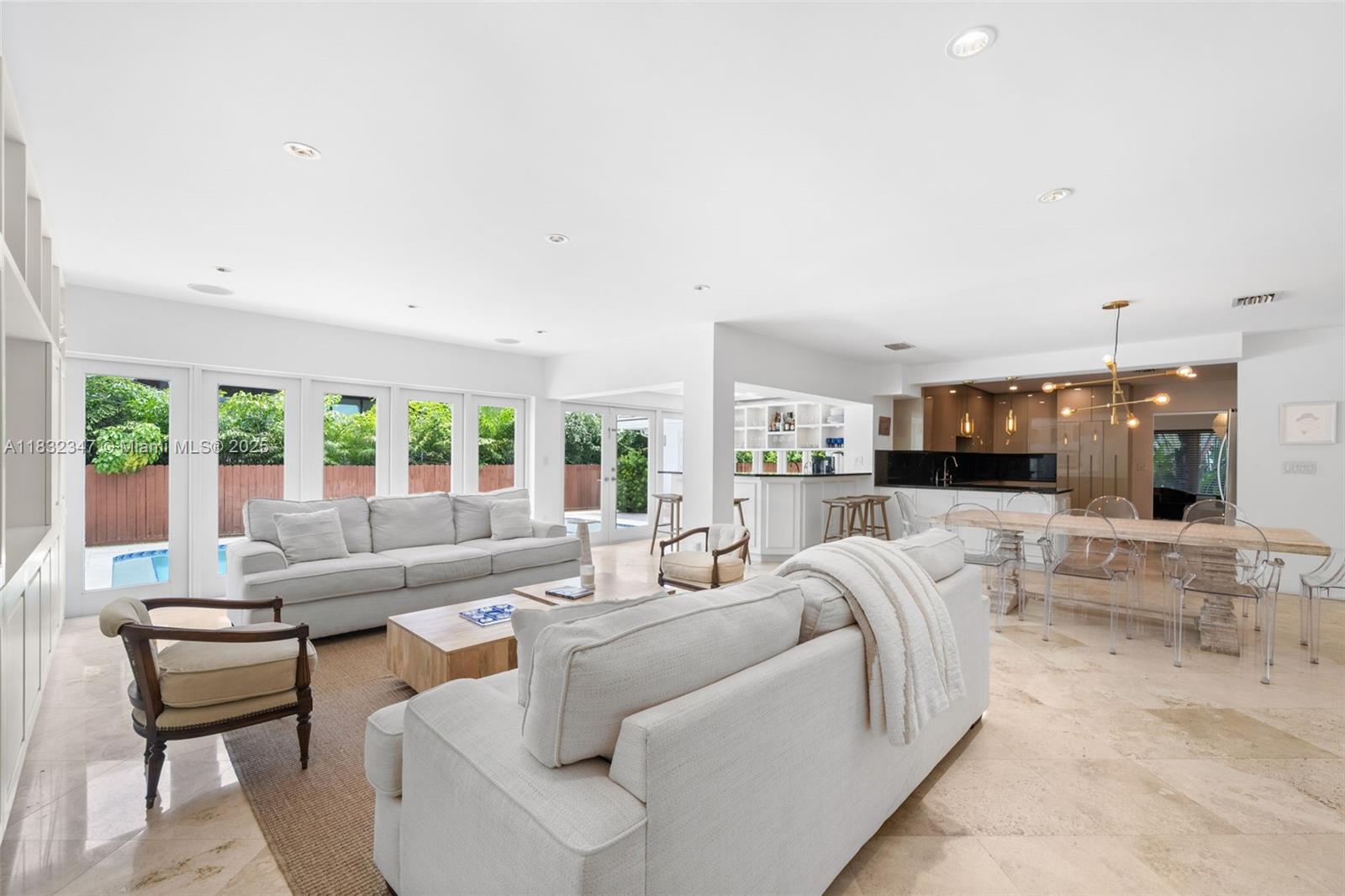 BAY HARBOR ISLAND - Residential