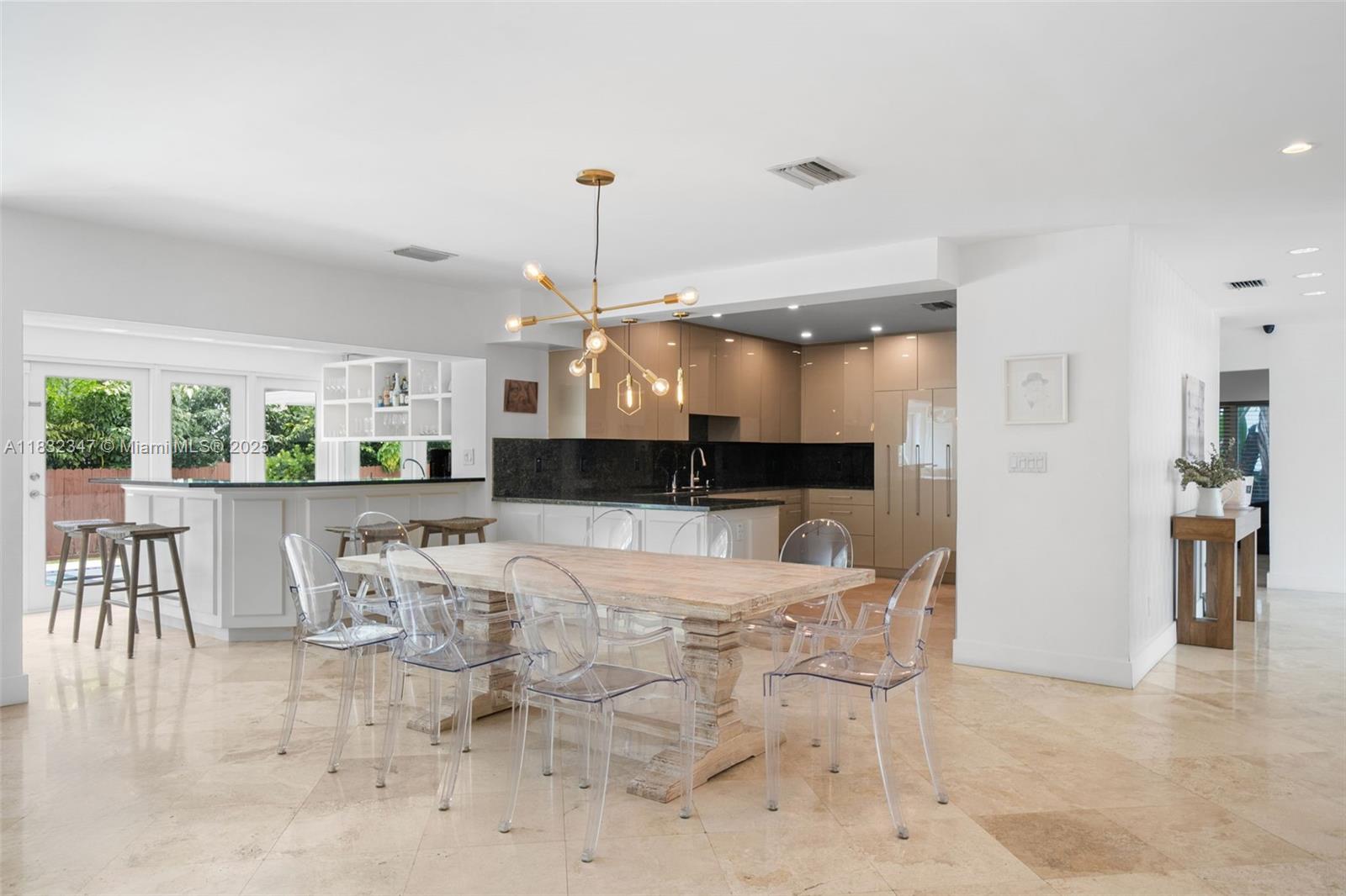 BAY HARBOR ISLAND - Residential