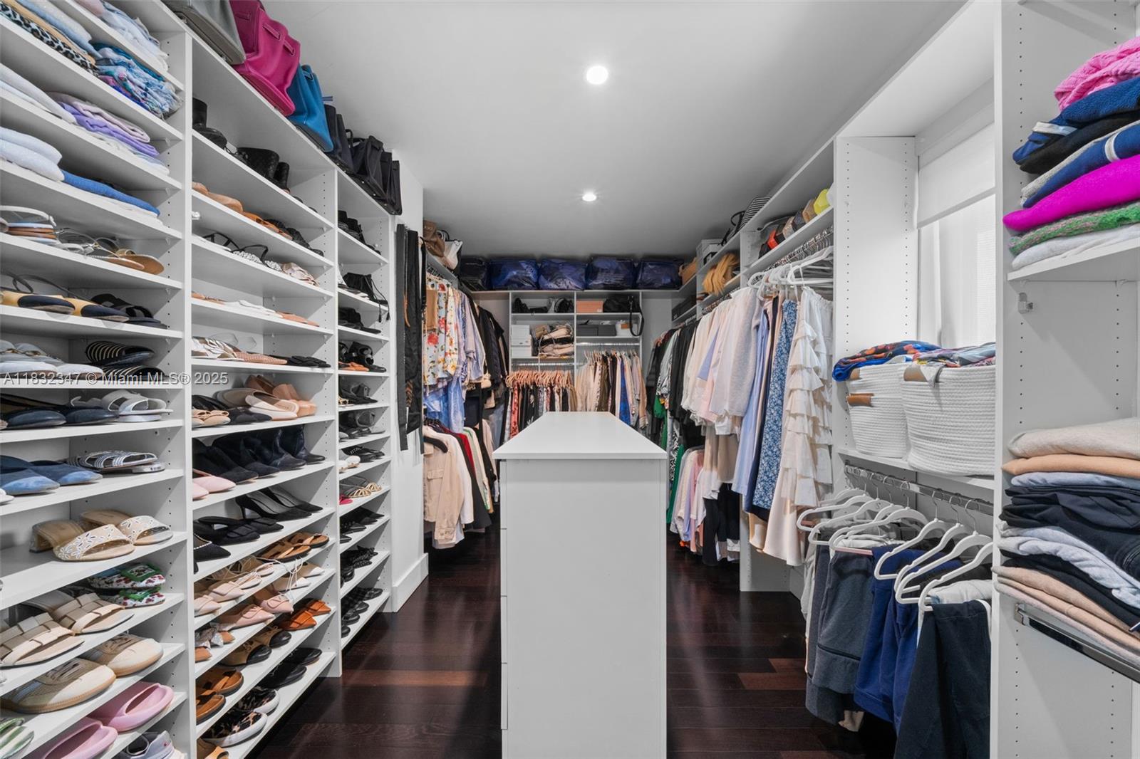 BAY HARBOR ISLAND - Residential