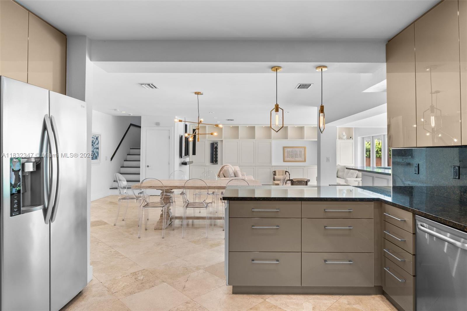 BAY HARBOR ISLAND - Residential