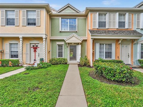 8 Key West Ct 8 Weston FL 33326