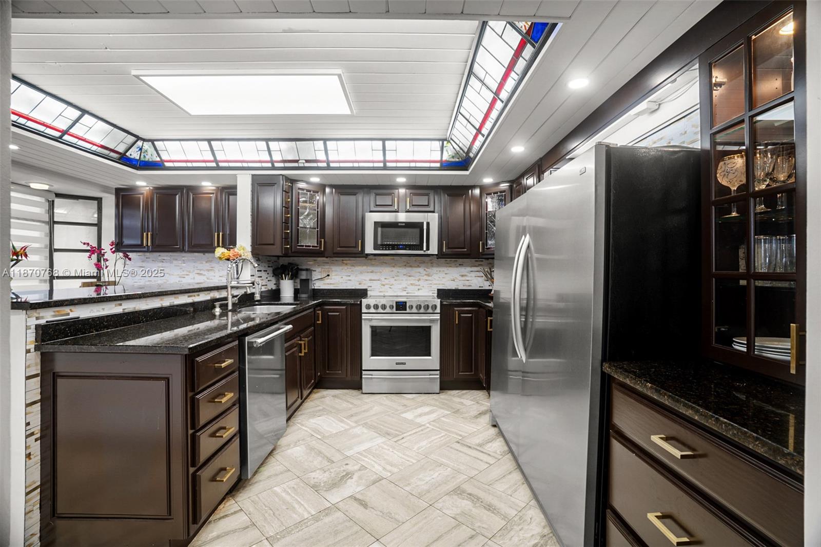 FOUNTAINS OF JACARANDA CO - Residential