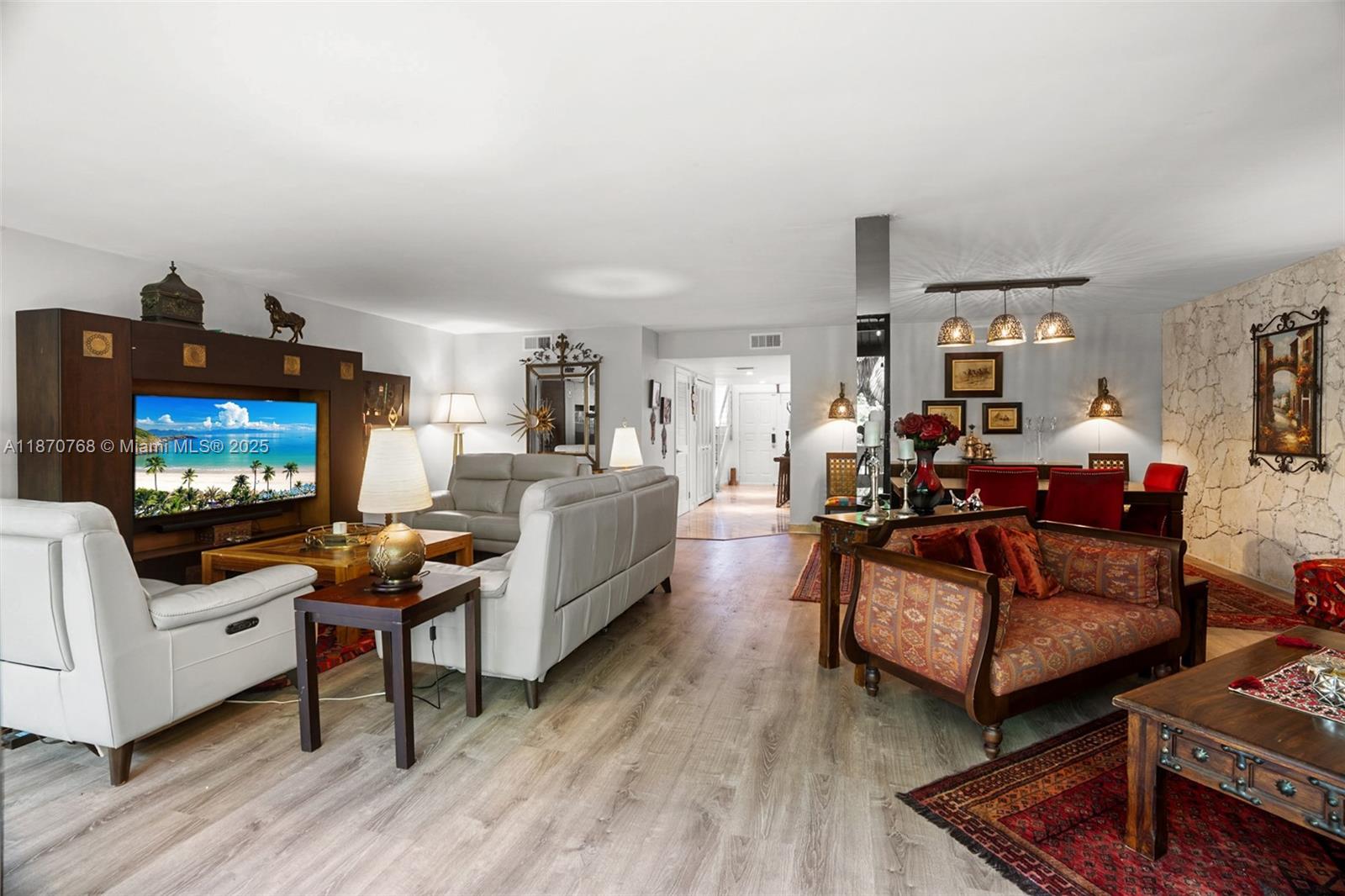 FOUNTAINS OF JACARANDA CO - Residential