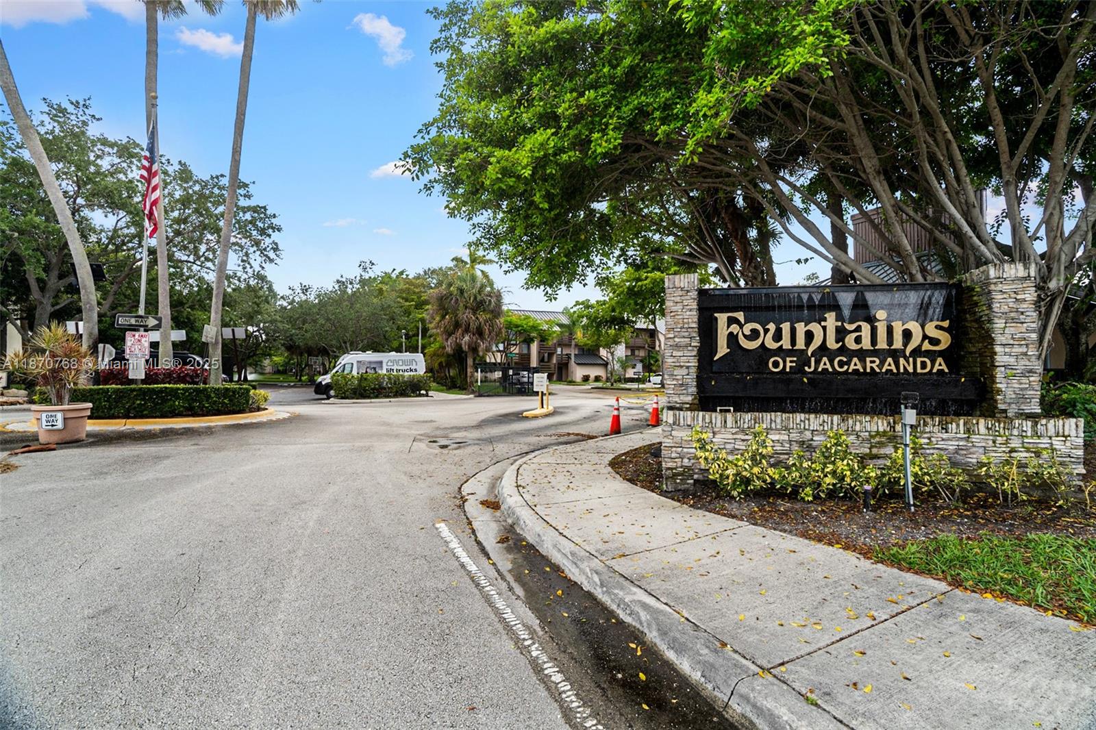 FOUNTAINS OF JACARANDA CO - Residential