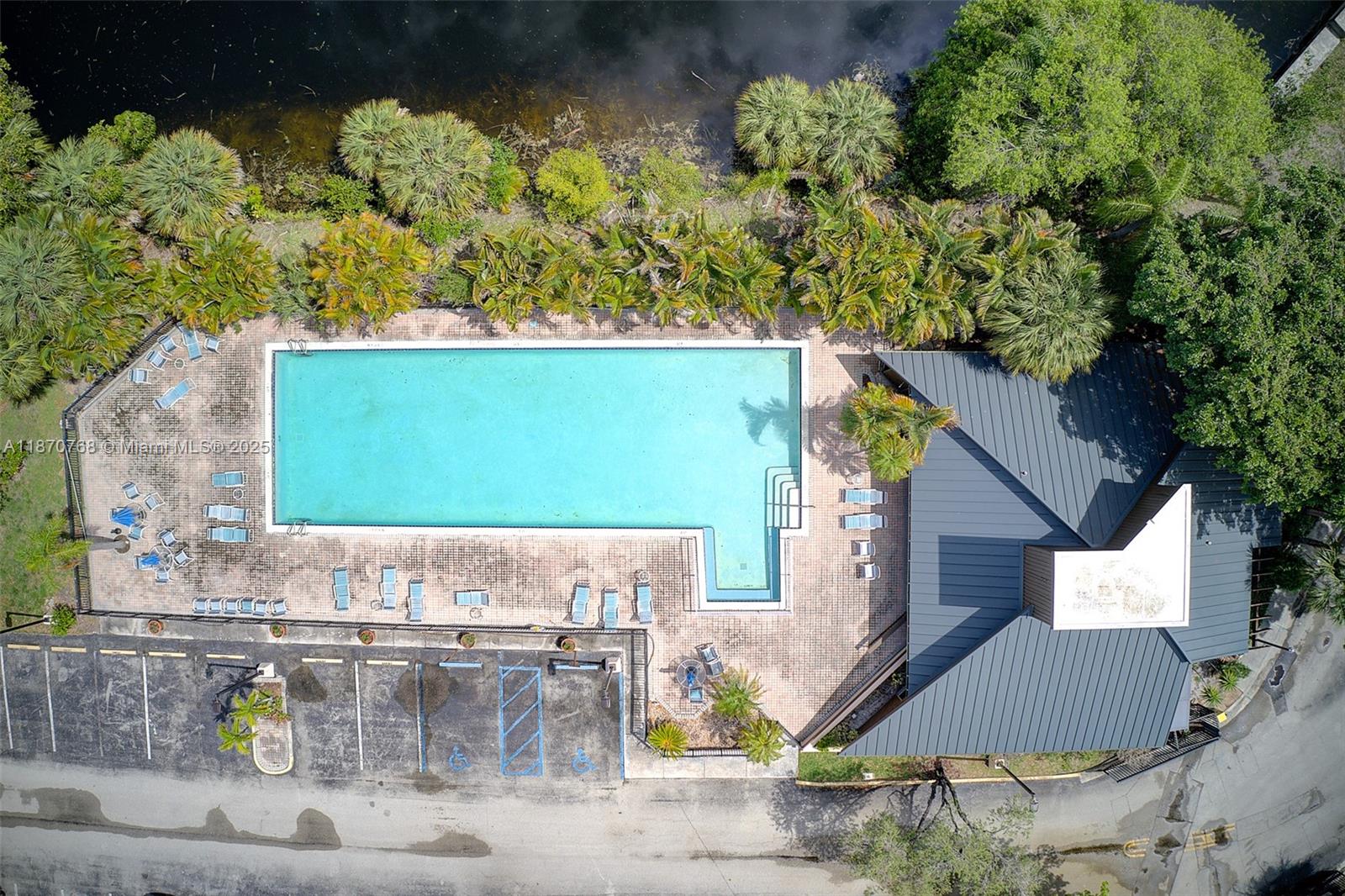 FOUNTAINS OF JACARANDA CO - Residential