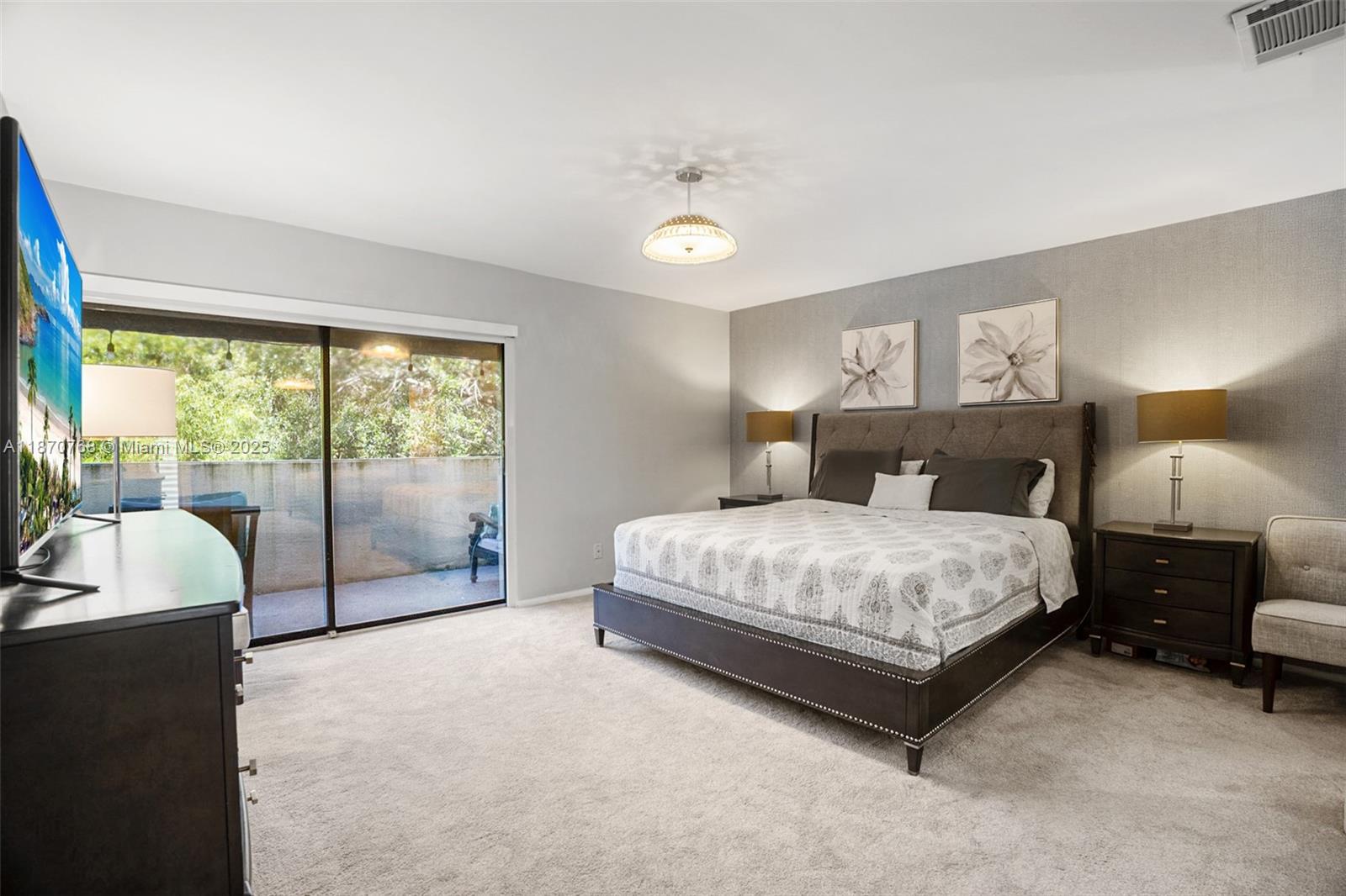 FOUNTAINS OF JACARANDA CO - Residential