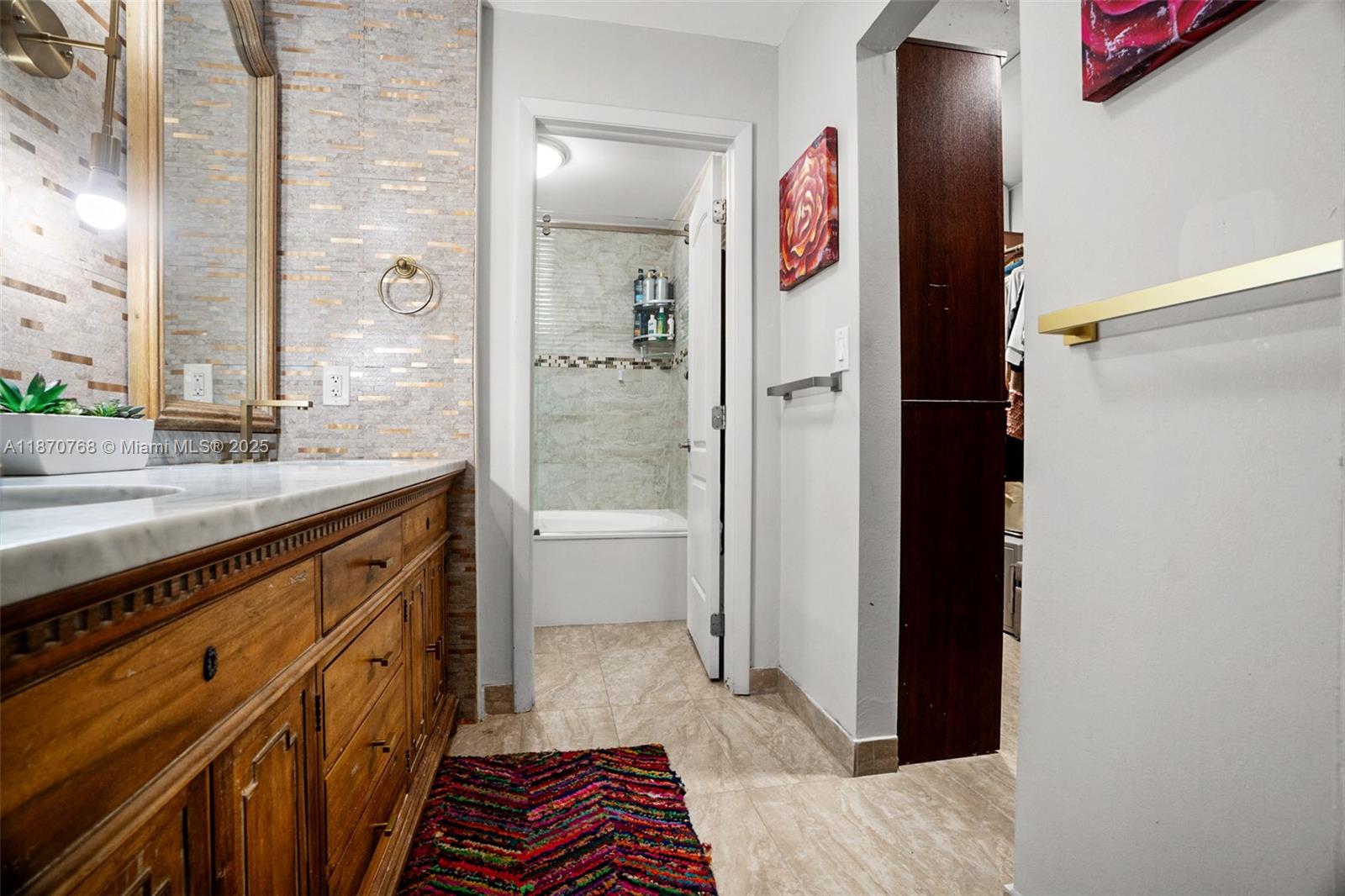 FOUNTAINS OF JACARANDA CO - Residential