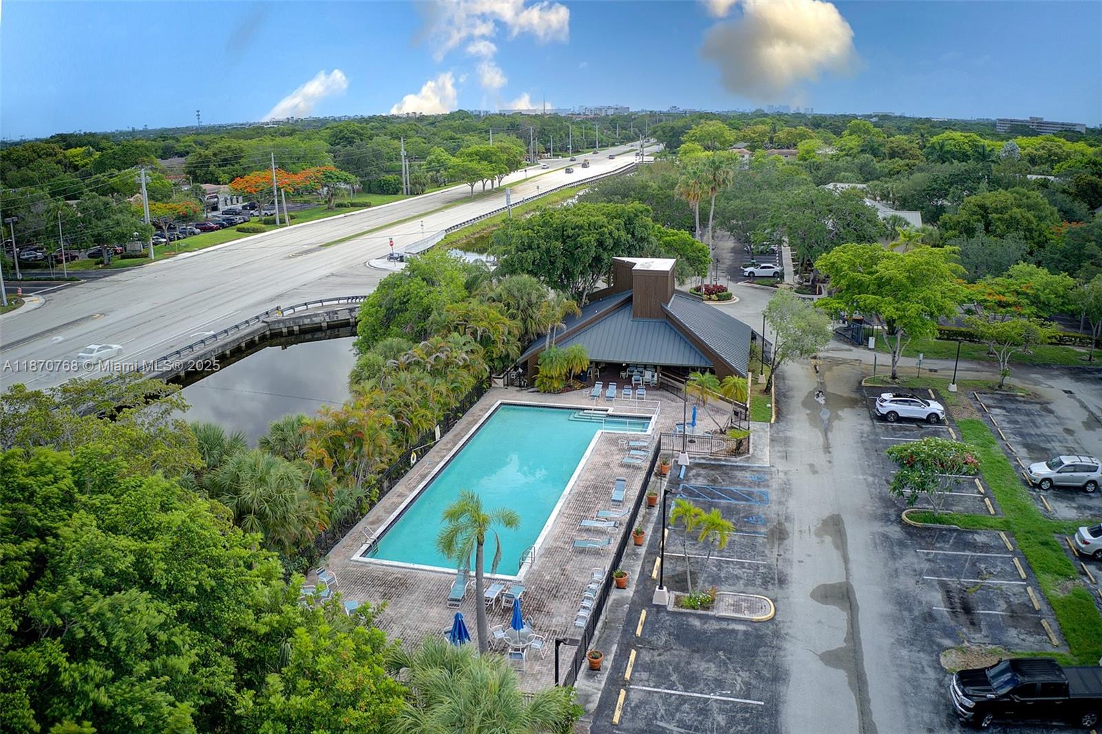 FOUNTAINS OF JACARANDA CO - Residential
