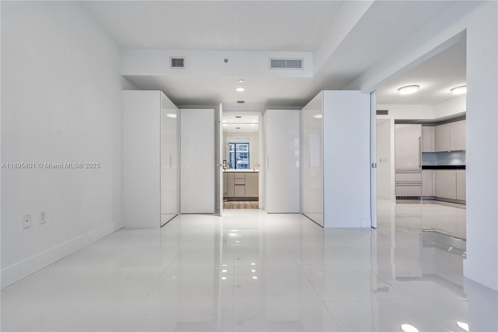 1010 BRICKELL CONDO - Residential Lease