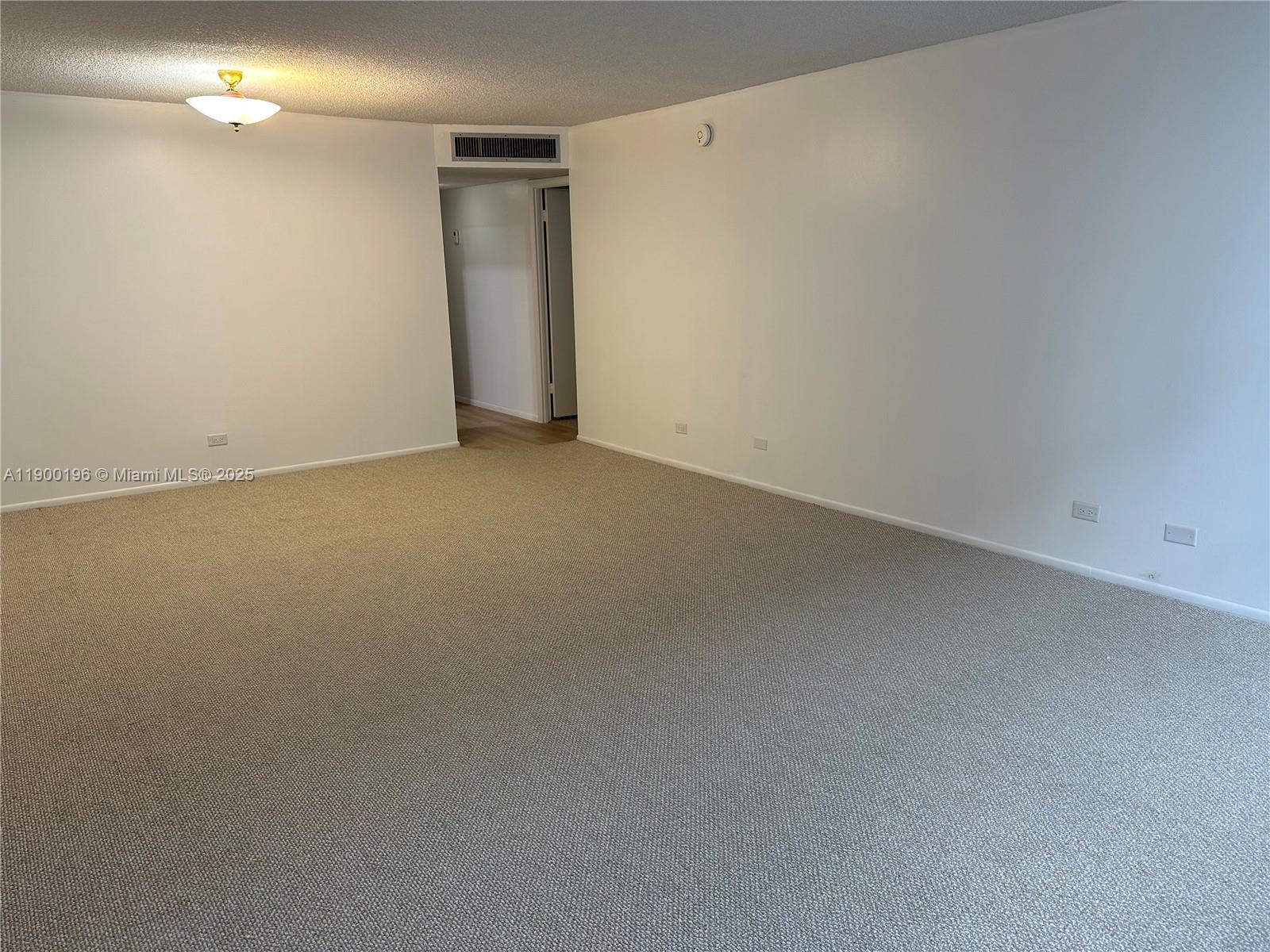 6039 Collins Ave 1212