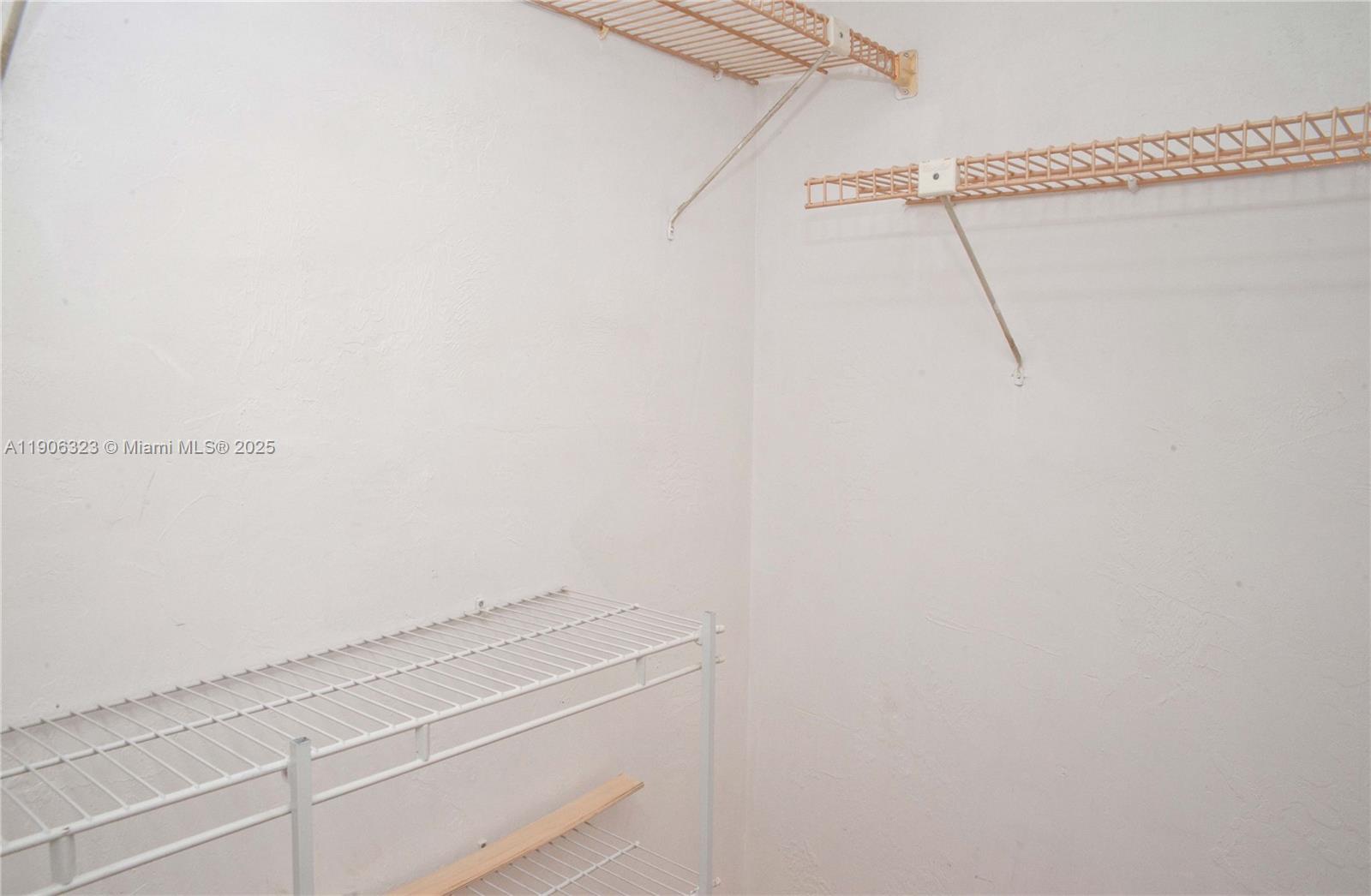 RIVERWOOD SEC 3 - Residential Lease