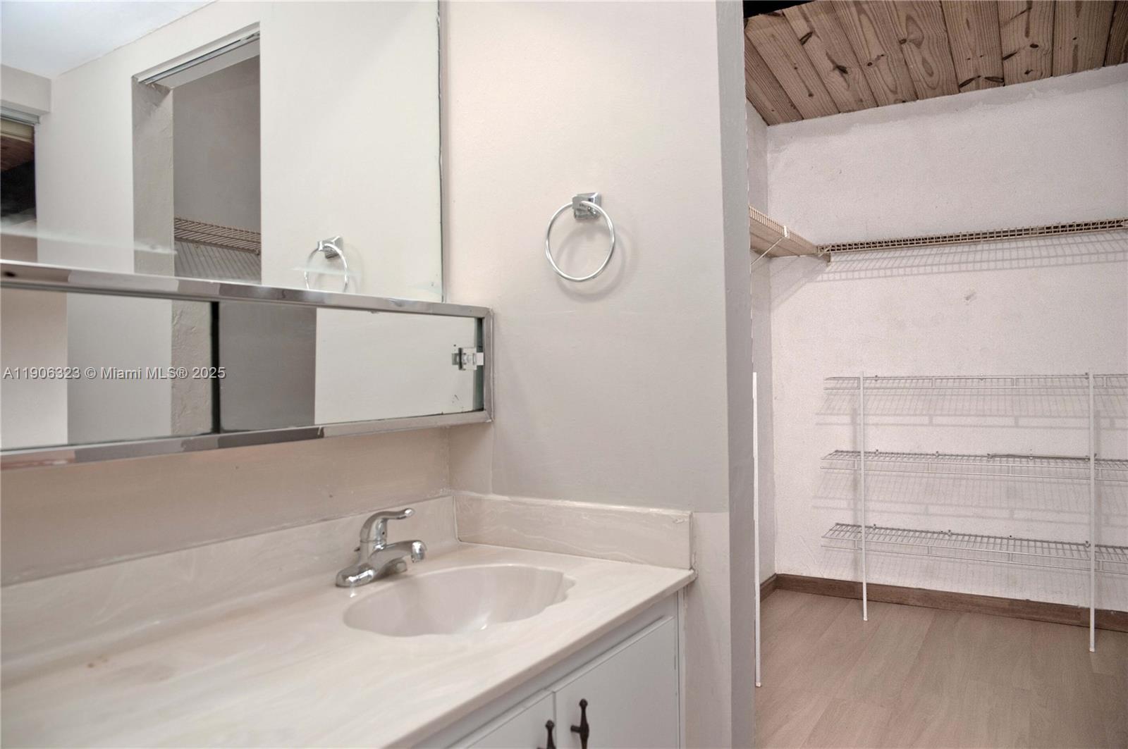 RIVERWOOD SEC 3 - Residential Lease