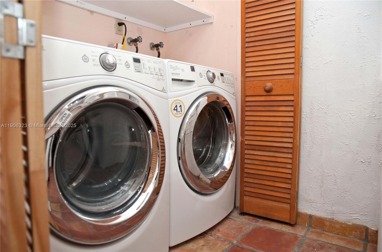 RIVERWOOD SEC 3 - Residential Lease