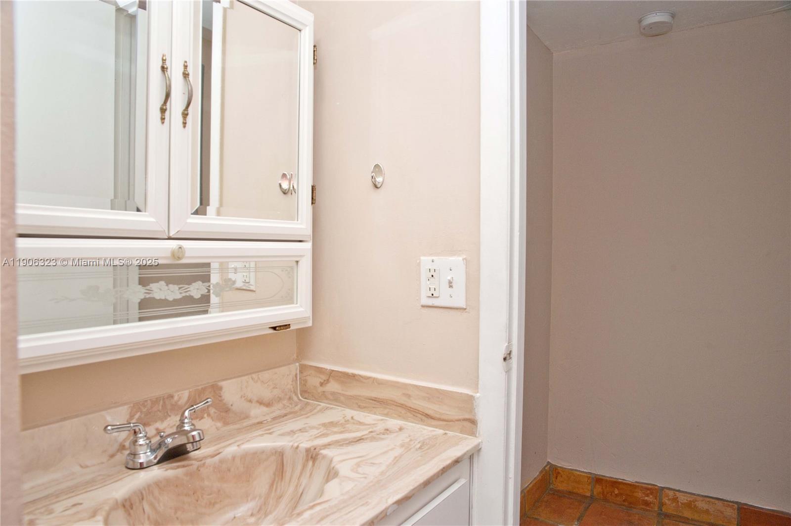 RIVERWOOD SEC 3 - Residential Lease