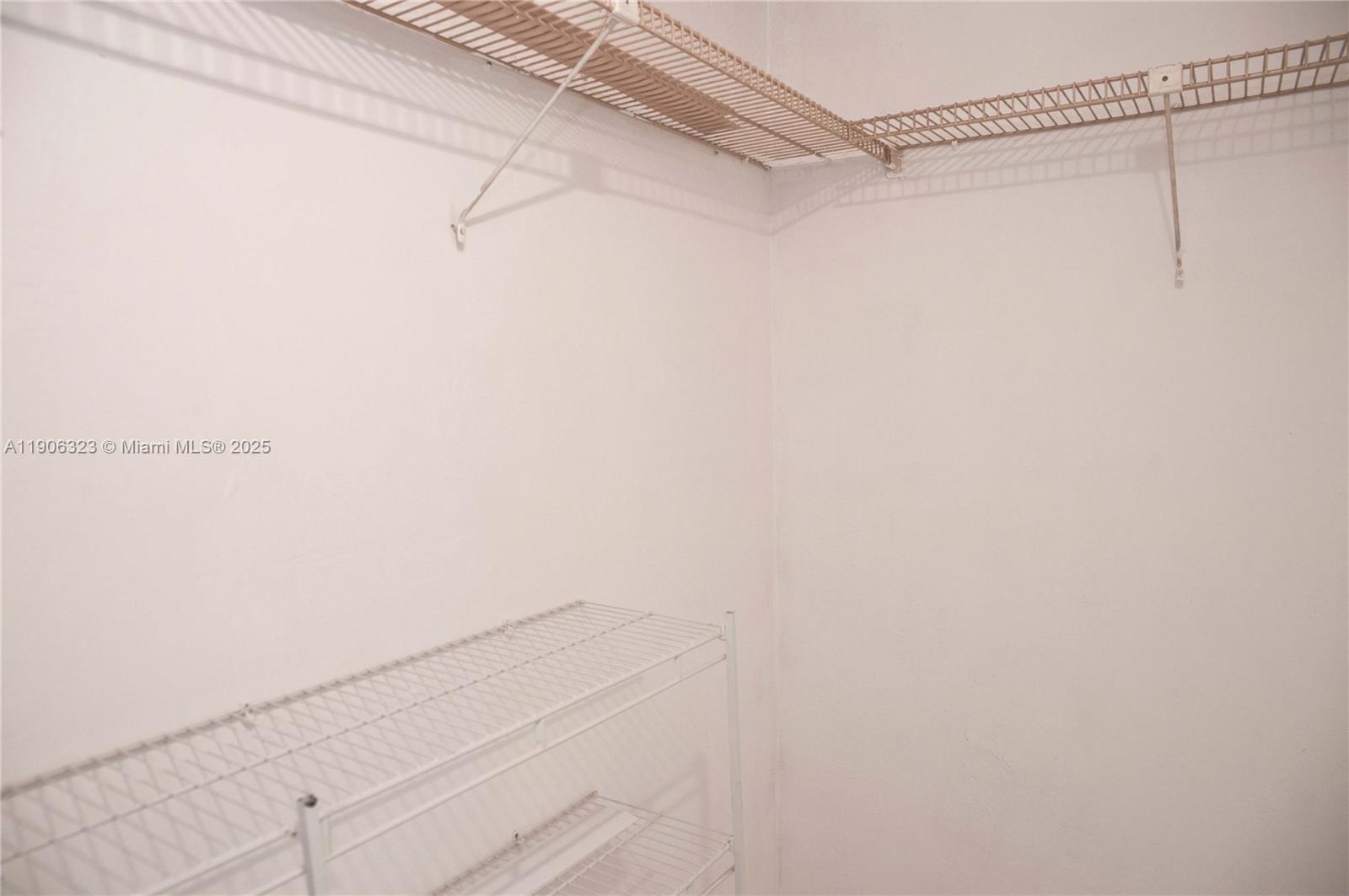 RIVERWOOD SEC 3 - Residential Lease