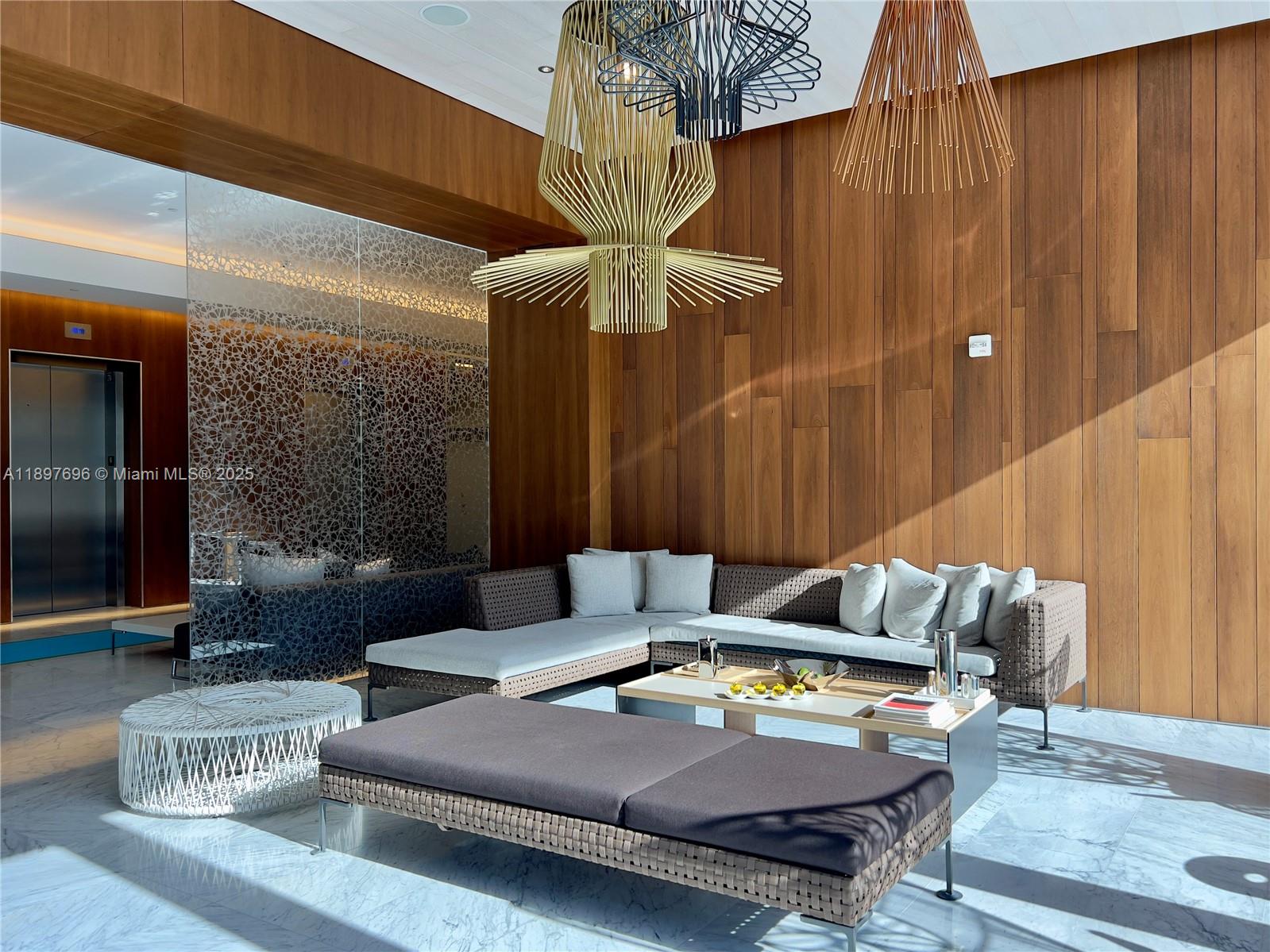 REACH CONDO - Residential