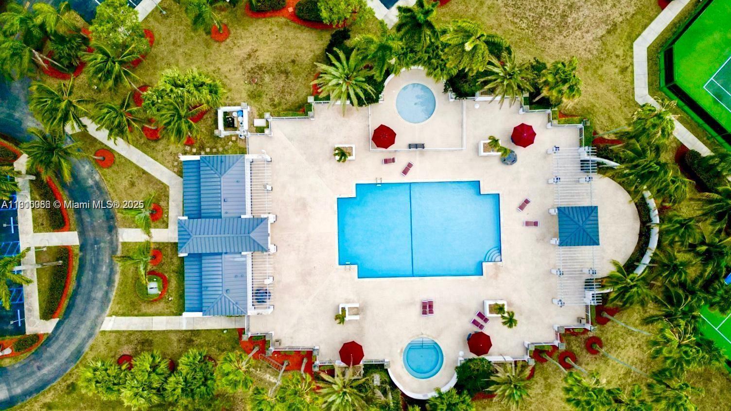 TWIN LAKE SHORES SOUTH - Residential