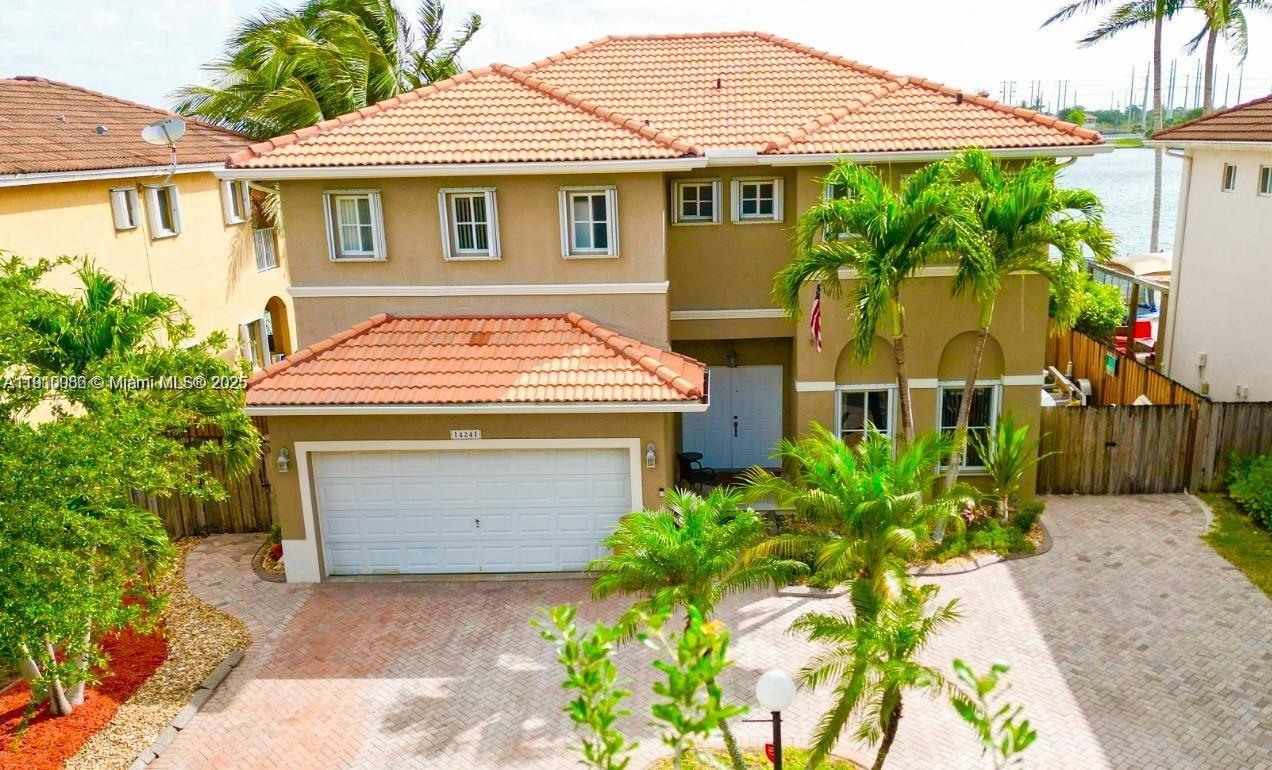 TWIN LAKE SHORES SOUTH - Residential