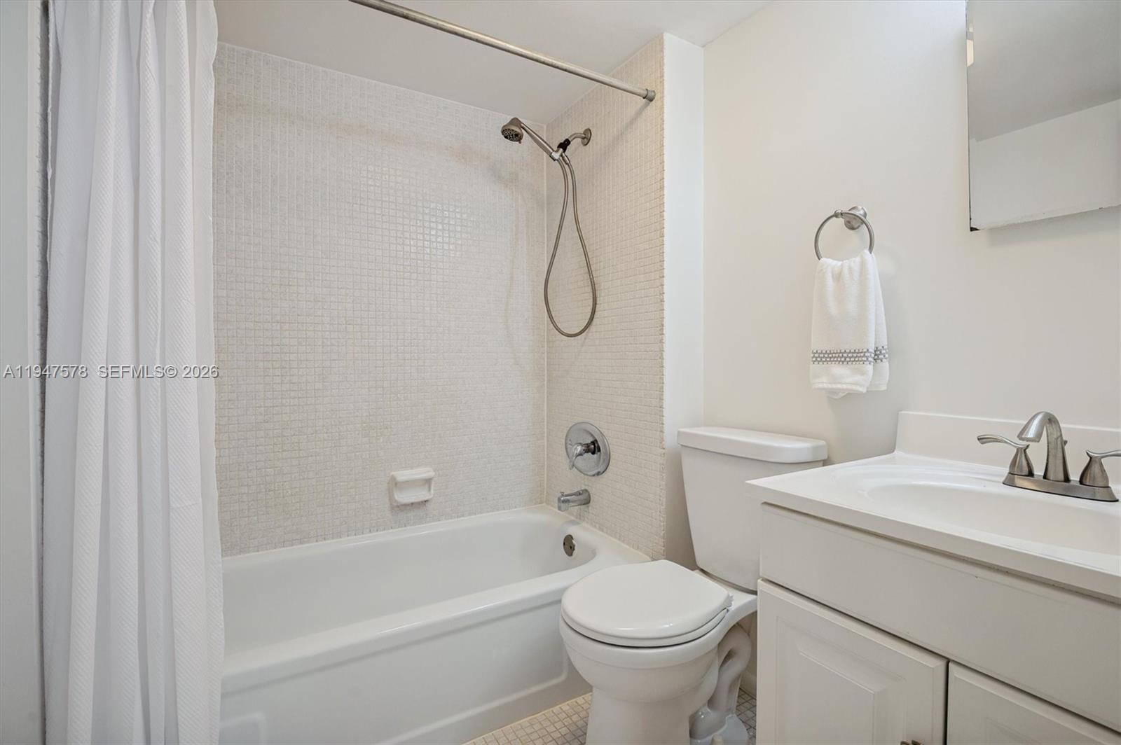 ROYAL PARK CONDO - Residential