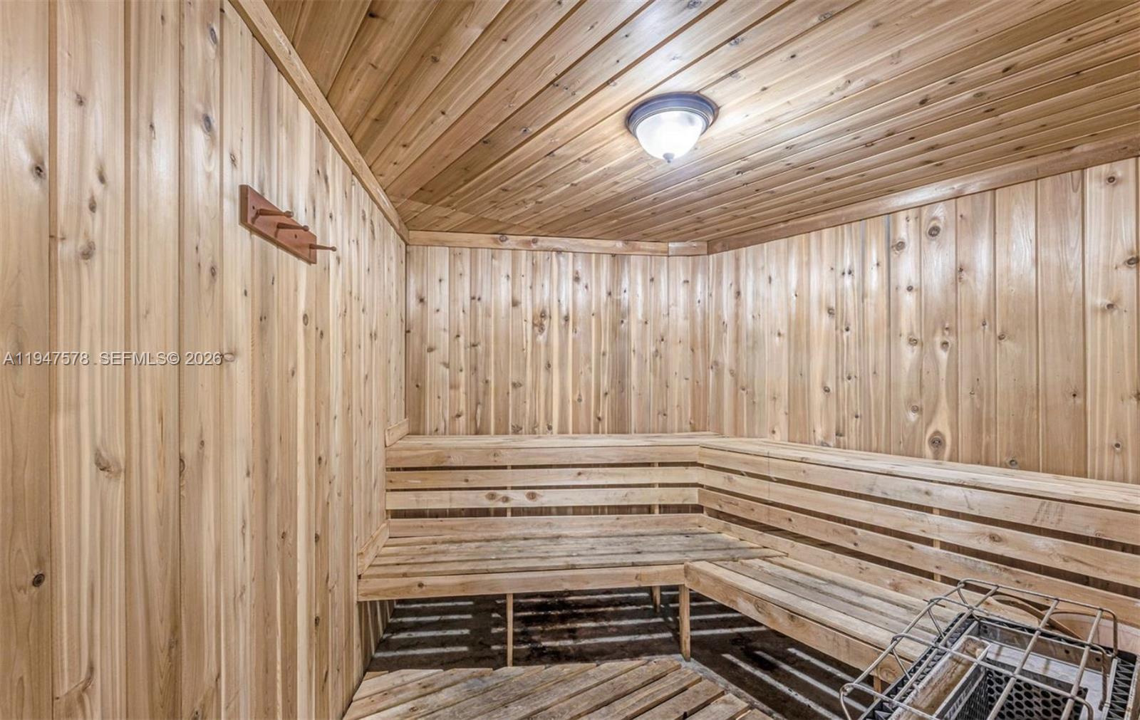 ROYAL PARK CONDO - Residential