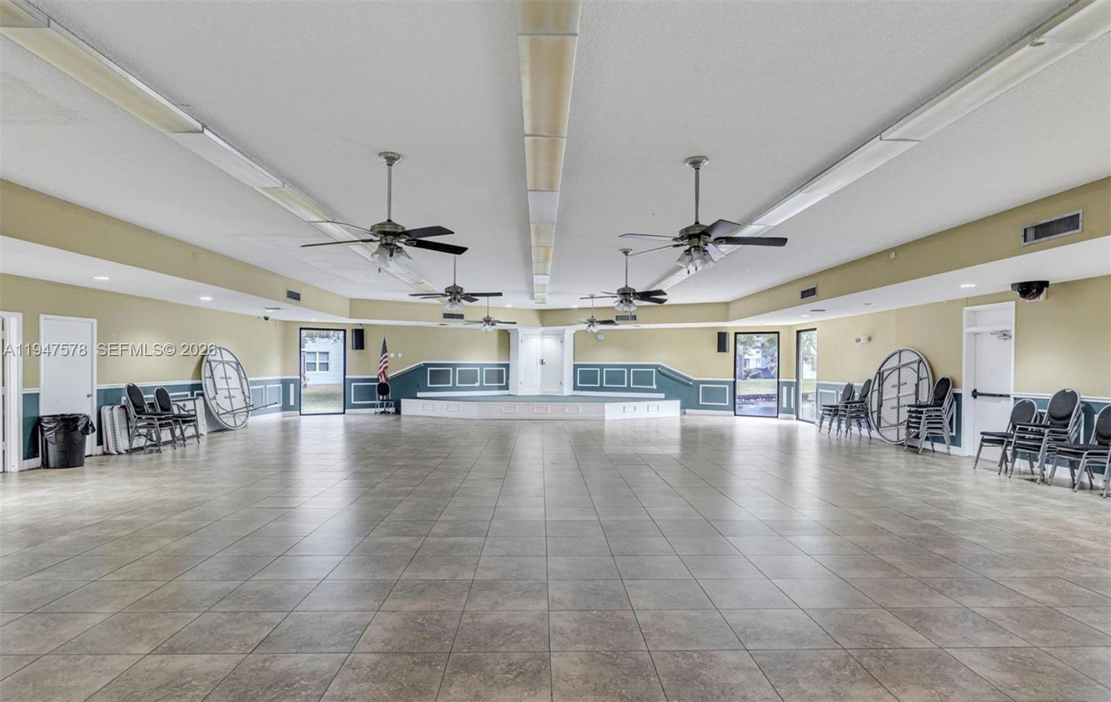 ROYAL PARK CONDO - Residential