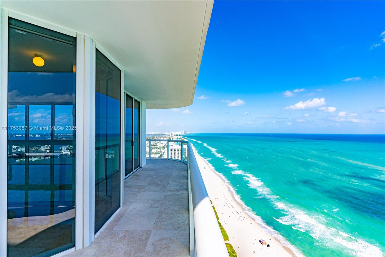 6365 Collins Ave 4201, Miami Beach, Miami-Dade County, Florida - 3 Bedrooms  
3 Bathrooms - 