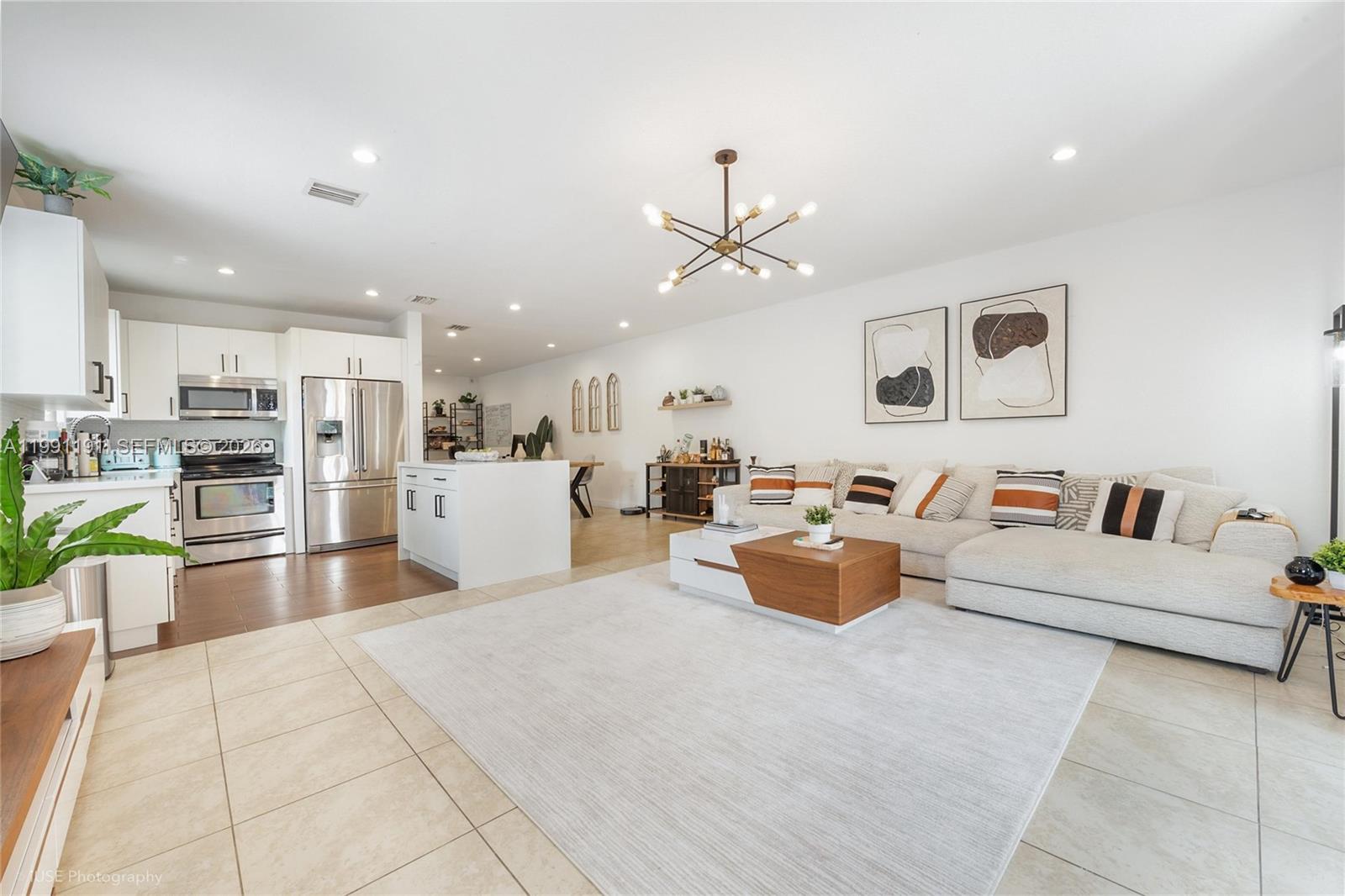 ENGLEWOOD PB 7-38 - Residential Lease