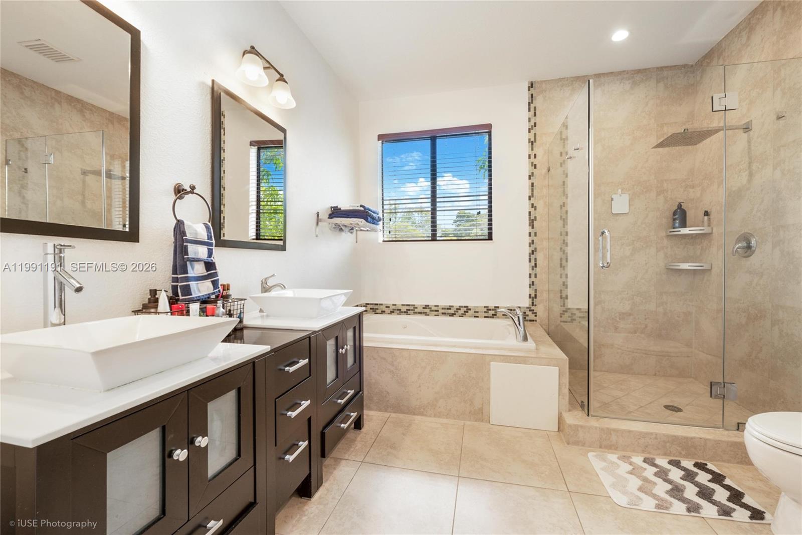 ENGLEWOOD PB 7-38 - Residential Lease