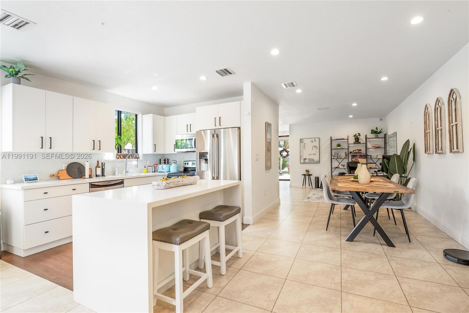 ENGLEWOOD PB 7-38 - Residential Lease