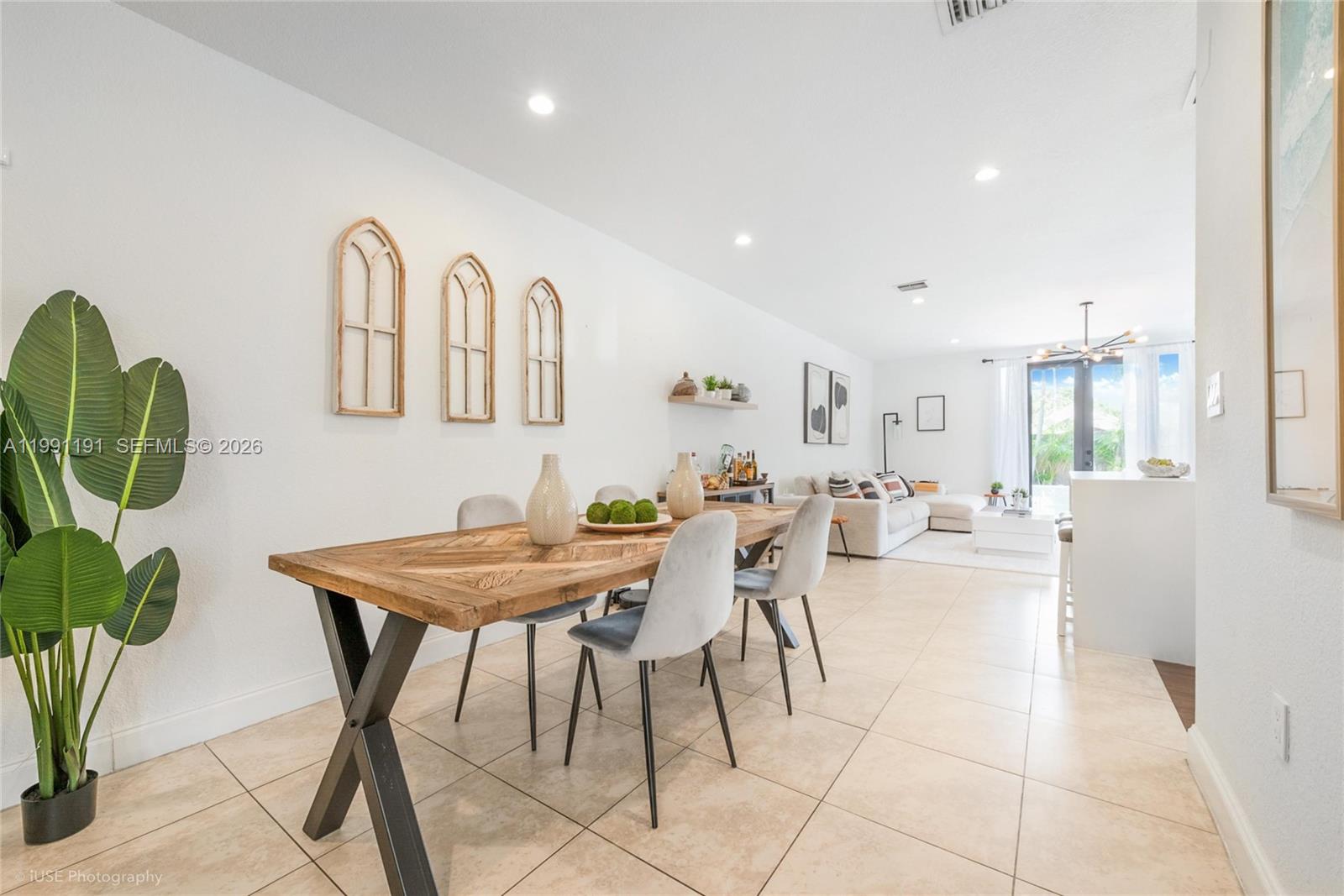 ENGLEWOOD PB 7-38 - Residential Lease