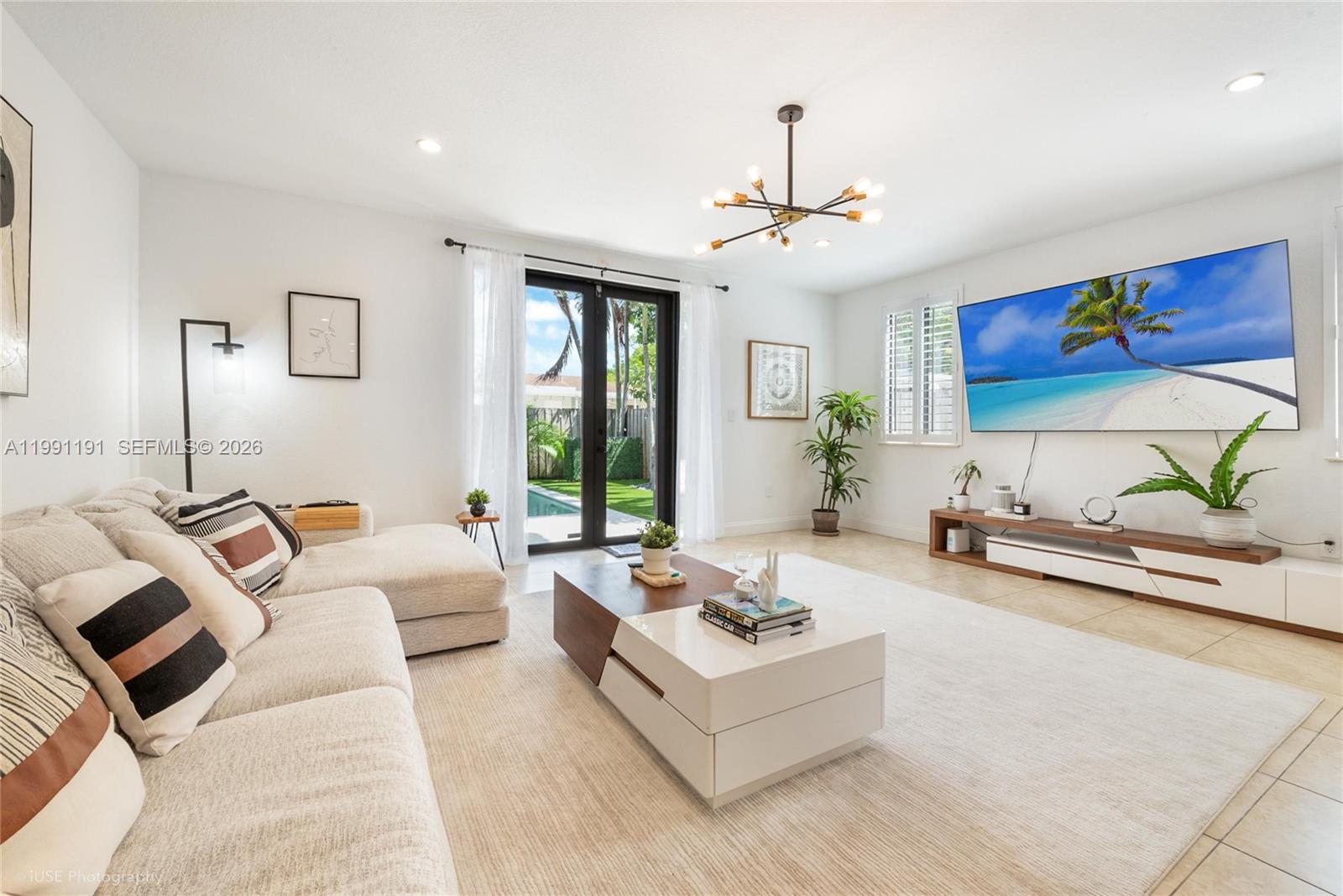 ENGLEWOOD PB 7-38 - Residential Lease