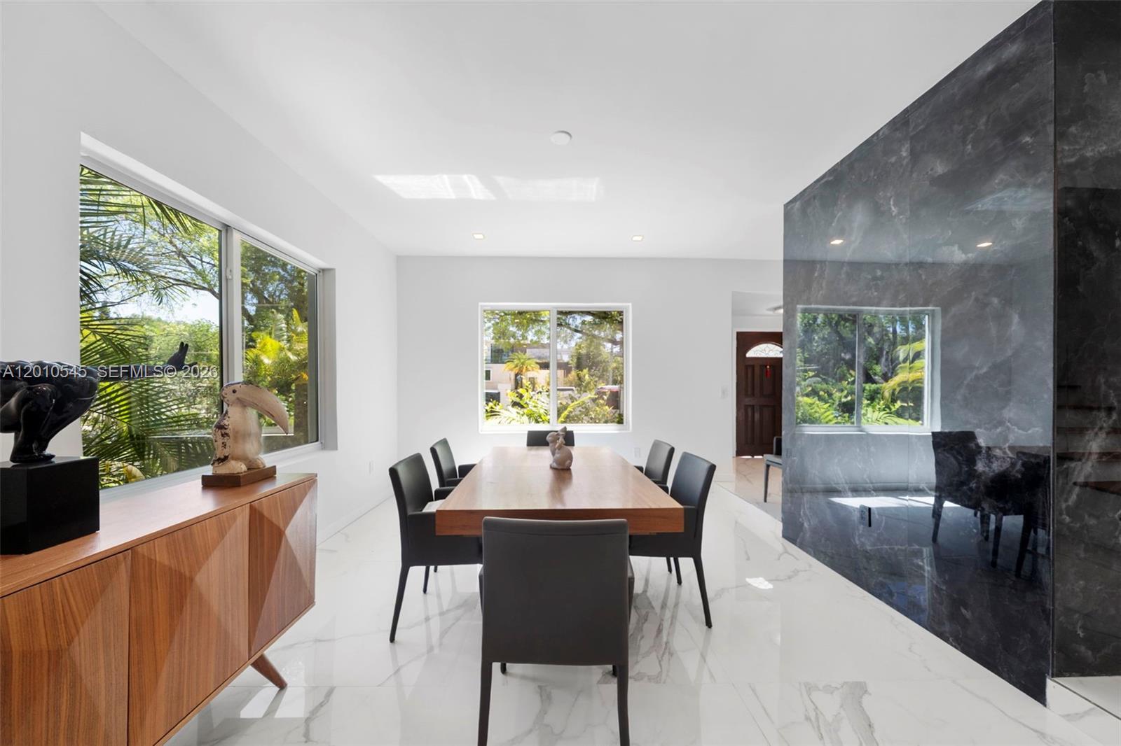 5824 Alton Rd, Miami Beach, FL, 33140/$3,200,000 4 5824 Alton Rd