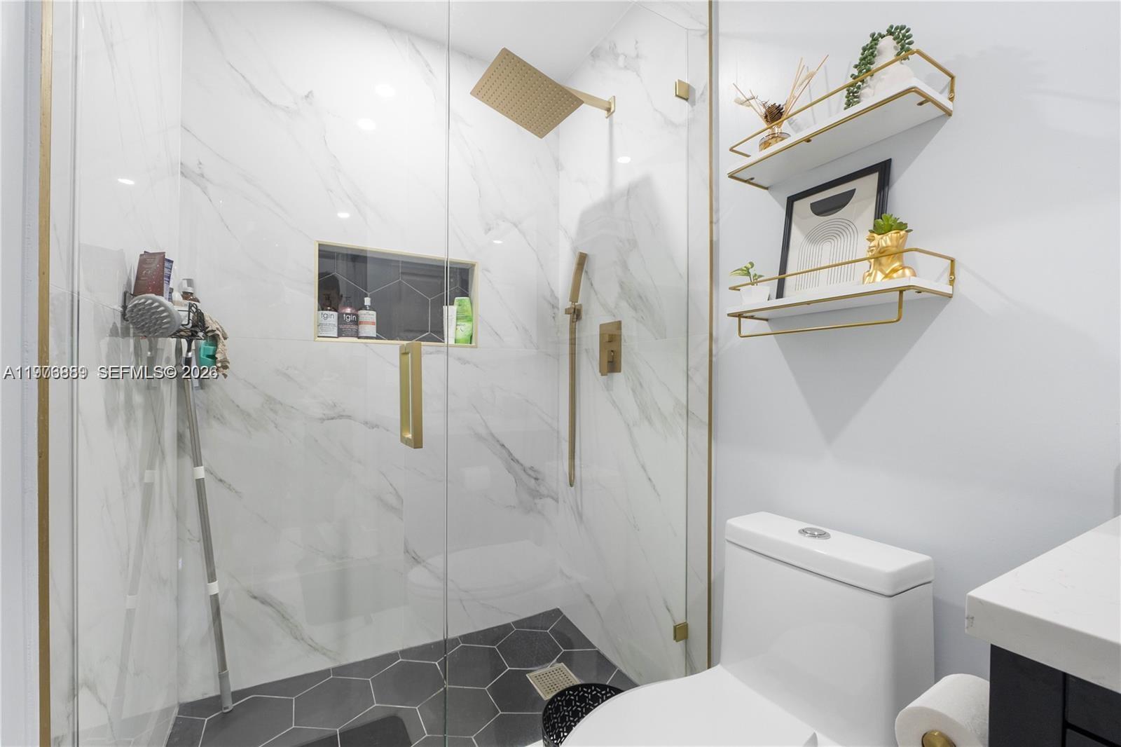 LAKEWOOD EAST SEC 1 - Residential