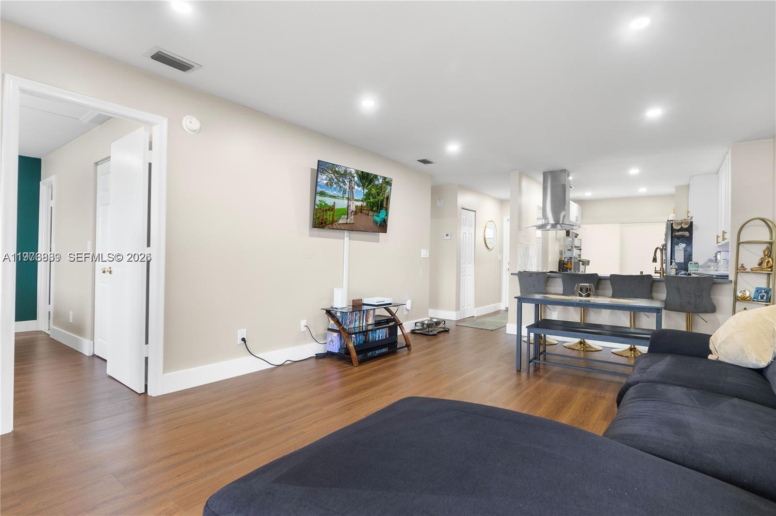 LAKEWOOD EAST SEC 1 - Residential