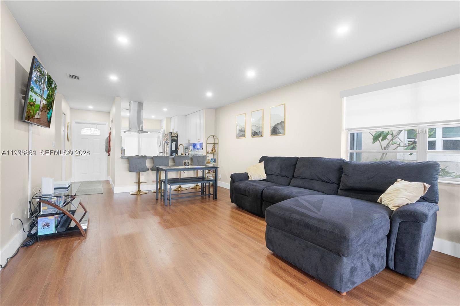 LAKEWOOD EAST SEC 1 - Residential