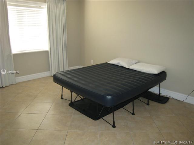 VILLAGE OF KINGS CREEK CO - Residential Lease