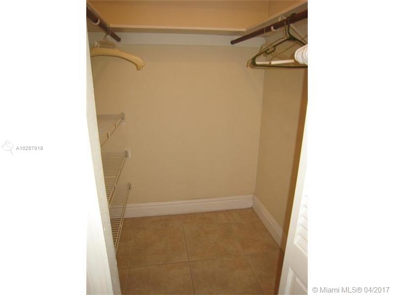 VILLAGE OF KINGS CREEK CO - Residential Lease