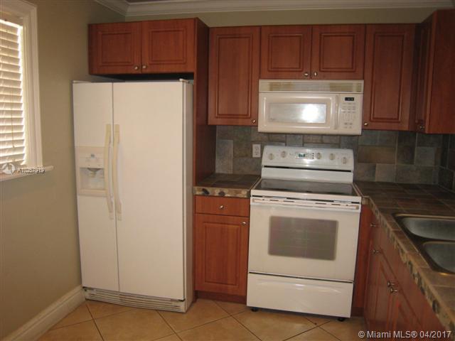 VILLAGE OF KINGS CREEK CO - Residential Lease