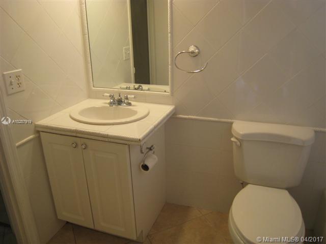 VILLAGE OF KINGS CREEK CO - Residential Lease