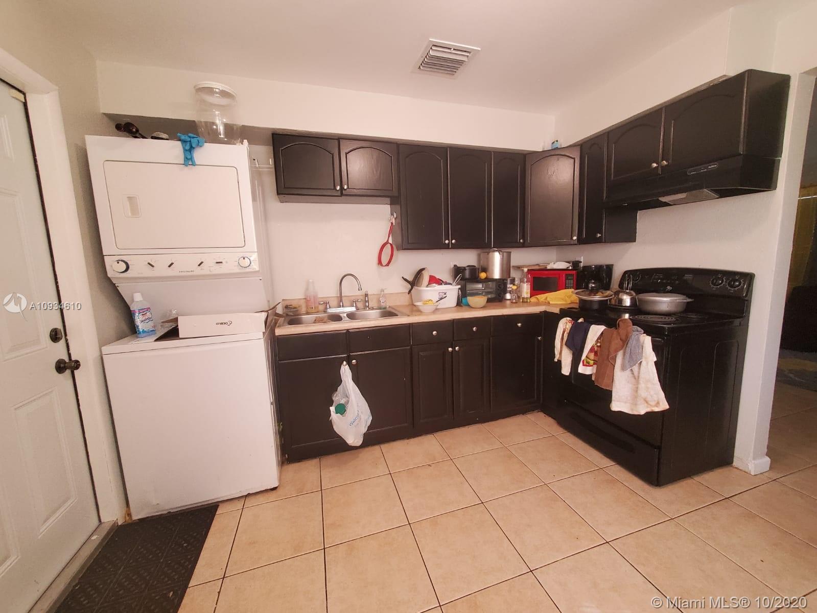 NORTH HOLLYWOOD - Residential Income