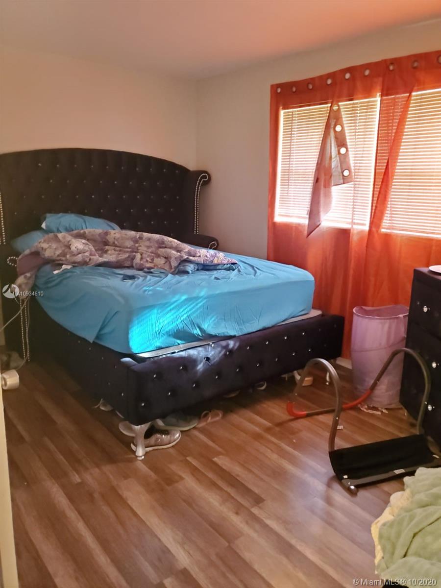 NORTH HOLLYWOOD - Residential Income