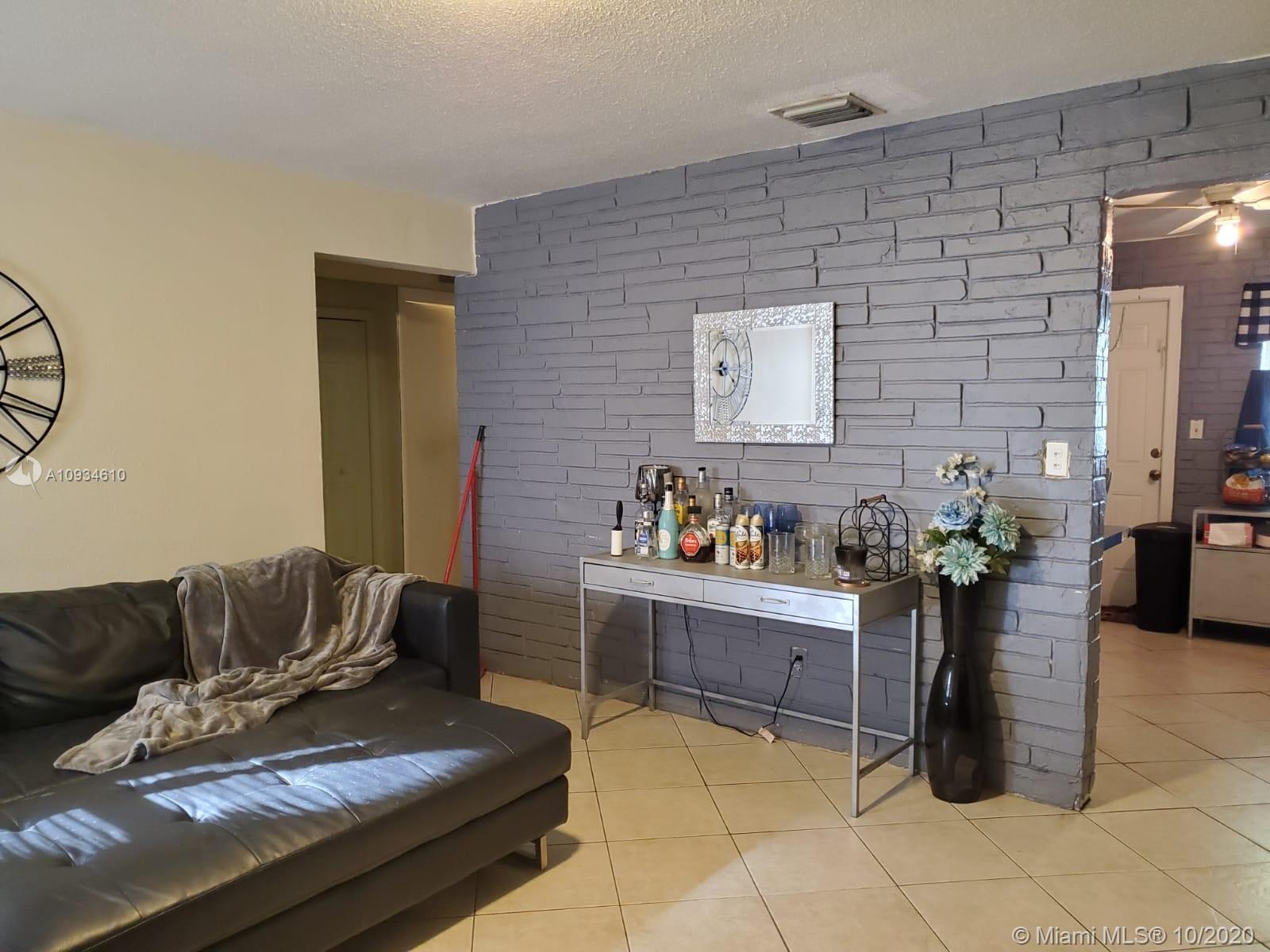 NORTH HOLLYWOOD - Residential Income