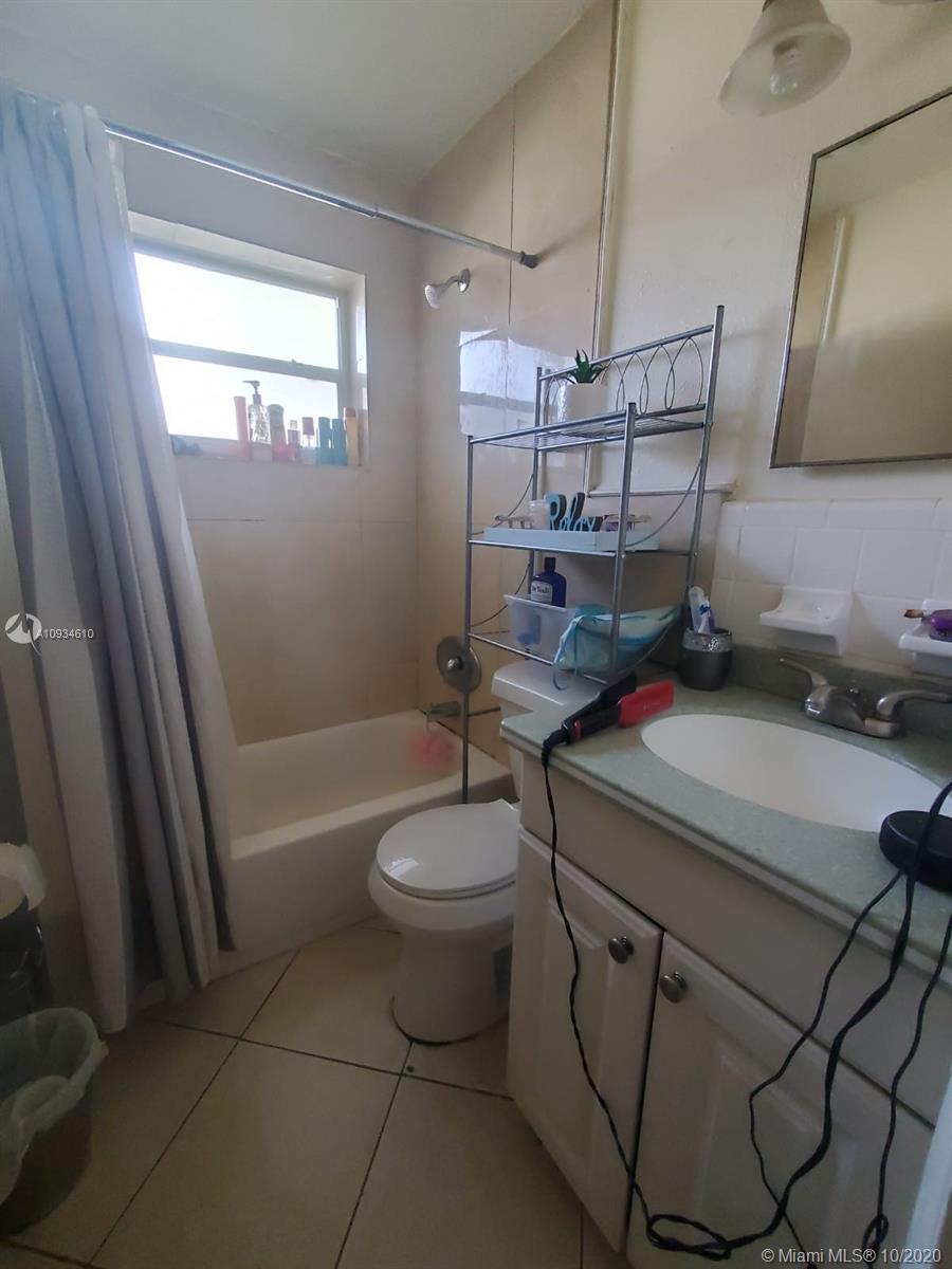 NORTH HOLLYWOOD - Residential Income