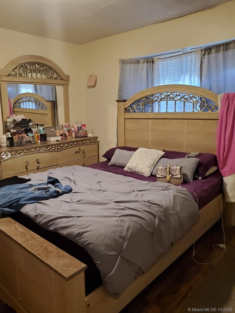 NORTH HOLLYWOOD - Residential Income