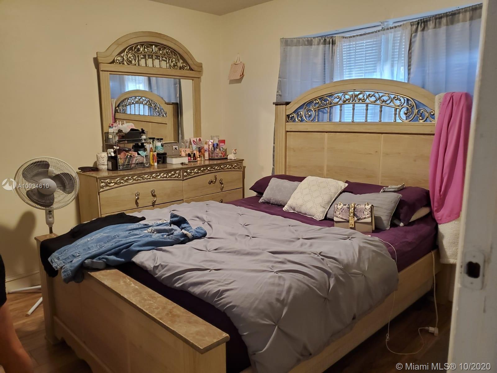 NORTH HOLLYWOOD - Residential Income